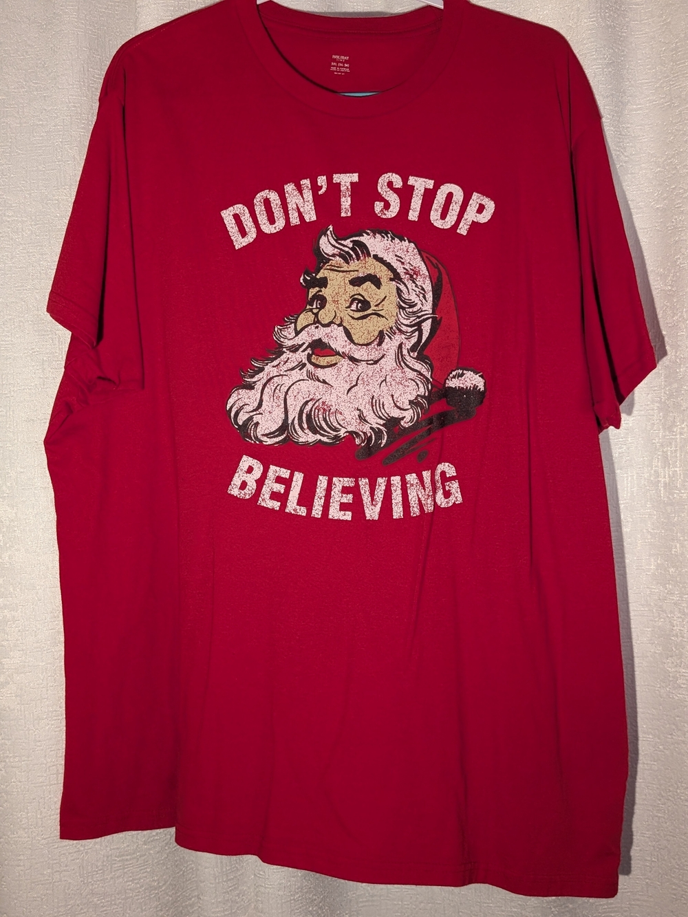 Holiday Time Red Don't Stop Believing Santa Graphic Tee - Men's Short Sleeve